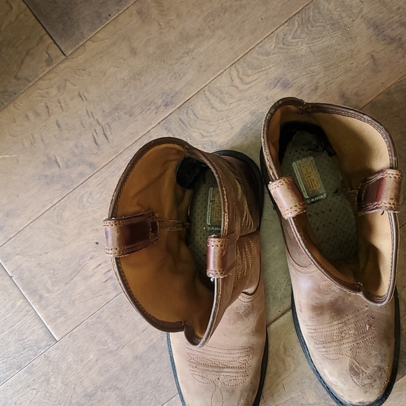 Ariat boots - Picture 6 of 9